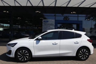 Ford Focus 125PK HYBRID TITANIUM FACELIFT! AD-CRUISE WINTERPACK BLIND-SPOT CLIMA P-SENSOREN KEYLESS ANDROID/APPLE / 2