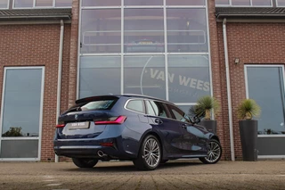 BMW 3-serie Touring 320e High Executive Sport Line | 1e eigenaar | NL auto | Driving Assistant | HiFi audio | LED | 18 inch | Stoelverwarming | DAB | Carplay | Navigatie | PDC / 6