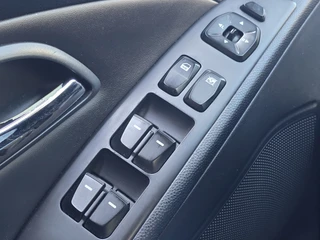 Hyundai ix35 2.0i Style AIRCO LM PDC AUTOMAAT STOELVERWARMING LEER / 17