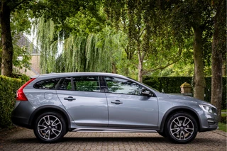 Volvo V60 Cross Country 2.0 T5 Summum  BLIS Memory Sportstoel Trekhaak / 15
