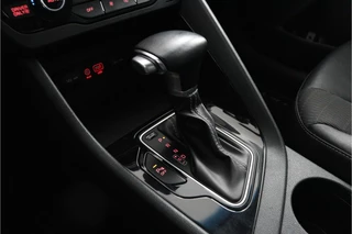 Kia Niro 1.6 GDi Hybrid DynamicLine  - Automaat - Trekhaak - Achteruitrijcamera - Navigatie - Cruise Control - Climate Control - 12 maanden bovag garantie / 31
