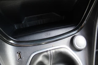Ford Puma 125PK HYBRID TITANIUM WINTERPACK AD-CRUISE STOEL-MASSAGE BLISS DRAADLOZE TEL. LADER / 26
