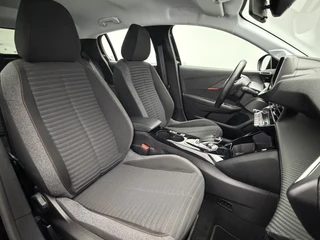Peugeot e-208 EV Active Pack 50 kWh 3-Fase SOH 92,4% Navigatie | Carplay&Android | 100KW Snellaadvermogen / 16