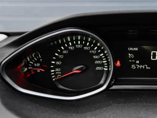 Peugeot 308 SW 1.5 BlueHDi Allure | Navi | Climate control | PDC | Cruise control / 24
