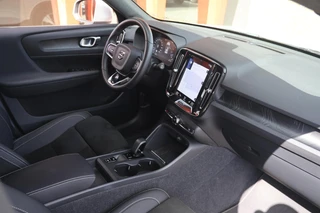 Volvo XC40 T4 Recharge Core Bright | Stoelverwarming | Trekhaak | Parkeercamera  | Keyless / 26