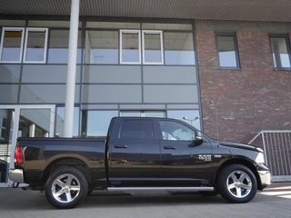 Dodge Ram 1500 5.7 V8 4x4 Crew Cab 5'7 Sport | Dubbele cabine | 3500KG Trekgewicht | Camera voor en achter | Sidesteps | Climate control | Trekhaak | Navigatie | Stoel en stuurverwarming / 2