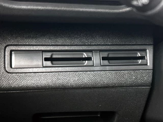 Peugeot 3008 1.2 PureTech GT Line Automaat | Navigatie | Parkeersensoren | Camera | Blind Spot Warning | Apple CarPlay / 19
