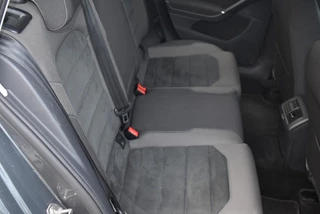 Volkswagen Golf 1.5 TSI COMFORTLINE BUSINESS ADAP. CRUISE / CARPLAY / 14
