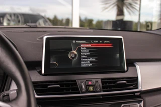 BMW 2-serie Active Tourer 225xe Luxury | Driving Assistant Plus | Panoramadak | Fileassistent | Active Cruise control | Head-up | HiFi audio | Sportstoelen | Rijstrooksensor | Keyless entry / 25