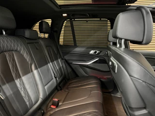 BMW X5 XDrive50e M-Sport | Pano | Sky Lounge | Innovatie-pakket | Harman/Kardon | Driving Assistant Professional | Comfort Pakket / 24