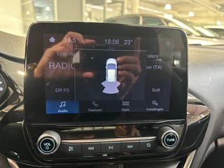 Ford Fiesta 1.0 EcoBoost Hybrid Titanium | Apple Carplay / Android Auto | Stoel + Stuurverwarming | Cruise Control | Parkeersensoren Achter | Lichtsensor | Climate Control | Verwarmbare Voorruit / 22