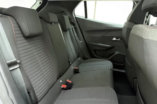Peugeot 2008 1.2 PureTech Active Pack 100 PK | Handgeschakeld | Trekhaak | Navigatie | Climate Control | Bluetooth | Cruise Control | Licht Metalen Velgen | Stuurwielbediening | 1e eigenaar / 16