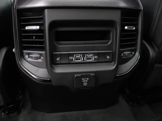 Dodge Ram 1500 5.7 V8 4x4 Crew Cab Sport | LEDER | MEMORY | PANO-DAK | HEAD-UP | LUCHTVERING | TREKHAAK | ALPINE AUDIO | STOELVERK. | CAMERA | NAVI | CRUISE | / 25