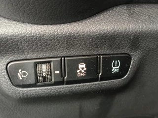 Kia Picanto 1.0 DPi DynamicLine  Rijklaar + Fabrieksgarantie tot 05-2030 “Sinds 1970 | 5.000+ reviews | Score 9,5 | Service zoals ’t hoort” Henk Jongen Auto's in Helmond,  al 50 jaar service zoals 't hoort! / 17