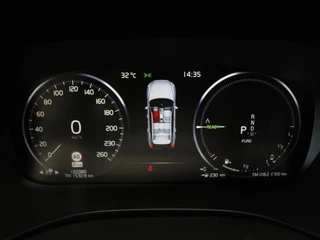 Volvo XC60 2.0 Recharge T8 AWD R-Design Panoramisch schuif/kantel dak, 360 Camera, Stoelverwarming, Harman/Kardon audio installatie, Navigatie / 24