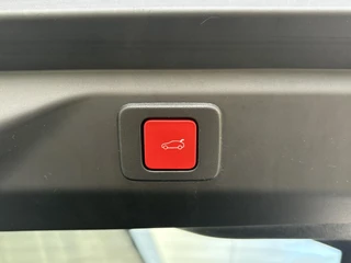 Peugeot 3008 1.2 Hybrid 136 GT | Full LED | Elektr. achterklep | Stoel- & stuurverwarming | Achteruitrijcamera | Keyless | Adaptieve Cruise / 16