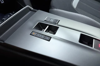 Opel Mokka Electric GS 54 kWh | Navigatie | Camera | Climate control | Stuurwielverwarming | Lichtmetalen velgen | Keyless | Cruise control adaptive / 30