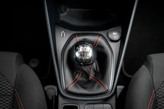Ford Fiesta 1.0 EcoBoost Hybrid ST-Line|WINTERPACK|KEYLESS|CLIMATE|CARPLAY|PDC|PARK ASSIST / 16