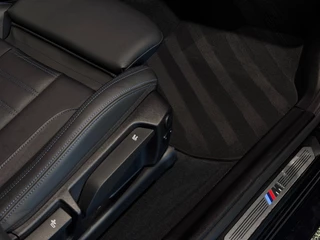 BMW X4 xDrive20i High Executive M-Sport Pano Camera Trekhaak HUD 21'' / 42