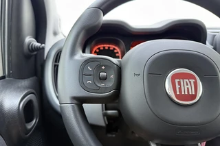 Fiat Panda 1.0 Hybrid City Life 69 PK | Airco | Dakrails | Weinig kilometers | Hoge instap | Zuinige motor | Electrische ramen | 5 Zitplaatsen / 16