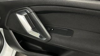 Peugeot 308 SW 1.2 PureTech Blue Lease CARPLAY NAVI CRUISE ECC. / 18