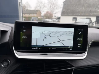 Peugeot 208 1.2 Turbo 100 PK GT | Navigatie | Zwart dak | Sportstoelen | Keyless Start | 17" Lichtmetalen Velgen | Full LED Verlichting | Climate Control | Cruise Control | Camera | Parkeersensoren | Dodehoek detectie | / 11