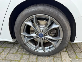 Ford Focus Wagon 1.0 EcoBoost ST Line Business / 53