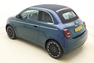 Fiat 500 1.0 Hybrid La Prima | Cabrio | Lederen bekleding | Keyless | Camera | Cruise control | Lichtmetalen velgen | Navigatie | Draadloze apple carplay/android auto | JBL audio / 5