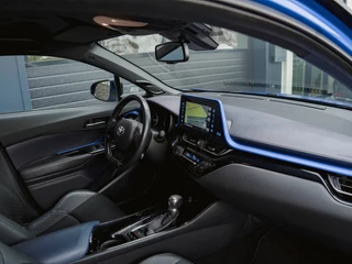 Toyota C-HR 1.8 Hybrid Bi-Tone CAMERA | JBL | STOELVERWARMING / 24