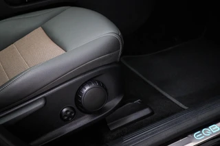 Mercedes-Benz EQB 250+ Electric Art 71 kWh | 7 PERSOONS | PANORAMADAK | DAB | APPLE | CAMERA / 15