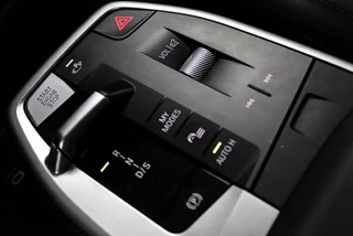 BMW X1 xDrive23i M Sport 218PK Panorama | Leder | Harman | HUD | 360° Camera | 20" LM / 18