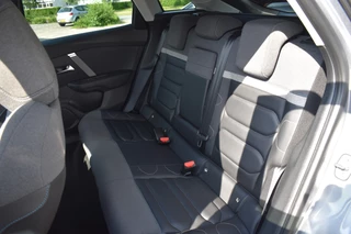 Citroën C4 130 EAT8 Shine  | Automaat | Navigatie | Airconditioning ECC | Camera achter |  Parkeersensoren voor en achter | Carplay & Android Auto | Isofix | Cruise Control | Advanced Comfortstoelen | Hydraulic Cushions | Zeer Compleet!!! / 11