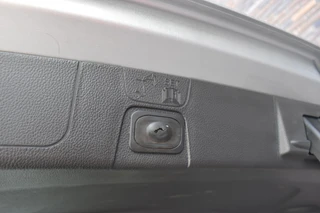 Ford C-MAX 1.0 125pk ECC LMV NAVI CRUISE / 10