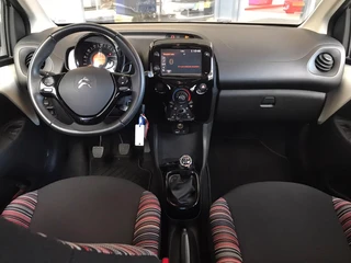 Citroën C1 1.0 VTi Shine Achteruitrijcamera | Navi | Airco / 13