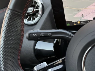 Mercedes-Benz GLA 250 e Business Solution AMG / 22