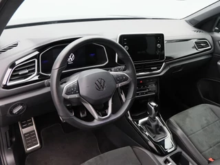 Volkswagen T-Roc 1.5 TSi 150 Pk Automaat R-Line Business | Trekhaak | Stoelverwarming | Camera | Adaptive Cruise | Carplay | Navigatie | 17 Inch | 20.604 Km !! / 4