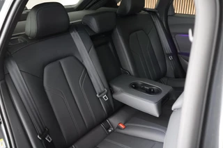 Audi A5 Avant 2.0 e-hybrid 367pk quattro S edition Competition / 37