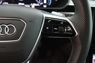 Audi e-tron 55 408pk quattro S edition 95 kWh SOH 94% HUD Elec stoelen Memory Camera ACC S-Line / 21