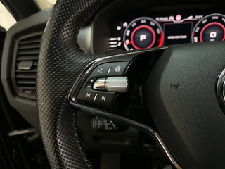 Skoda Kodiaq 1.5 TSI 150pk DSG Sportline Business Alcantara Stoelverwarming Trekhaak Camera Stoelverwarming / 25