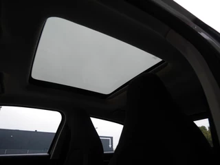 Leapmotor T03 Design 37.3 kWh | Nieuw | Snel leverbaar | Camera | Panoramadak | Adaptive cruise control | Dodehoek detectie | Lichtmetalen velgen / 16