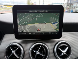 Mercedes-Benz GLA 200 Ambition Dealeronderhouden - Originele Trekhaak / 19