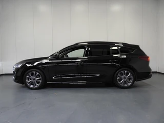Ford Focus Wagon 1.0 EcoBoost Hybrid ST Line NAVI/CAMERA/ADAPT.CRUISE/LED/17"LMV! / 2