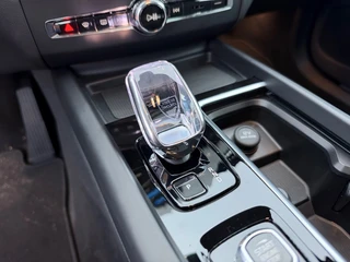 Volvo XC60 2.0 T6 AWD Ultra Black Edition Panodak H&K 360 Camera / 43