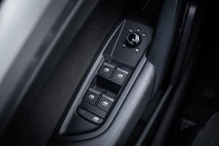 Audi Q5 50 TFSI e Quattro Pro Line | Luchtvering | Matrix LED | Inparkeersysteem | Drive select | Trekhaak | Navigatie | SoH 94% | / 29
