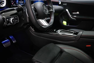 Mercedes-Benz CLA-klasse 250 e Business Solution AMG | WINTER PACK | PANORAMADAK | STUURVERWARMING | CAMERA / 31