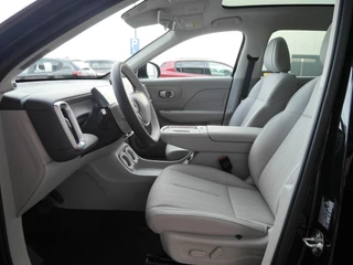 Leapmotor B10 Design ProMax 67.1 kWh | Licht interieur kleur | Navigatie | Rondom camera | 18inch Velgen | Elektrisch bedienbare achterklep | Panoramdak | Stoel verwarming en ventilatie | Stuurverwarming | Uit voorraad leverbaar / 11