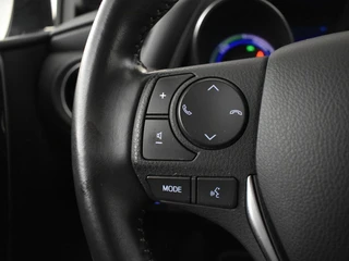 Toyota Auris Touring Sports 1.8 Hybrid Team D / 16