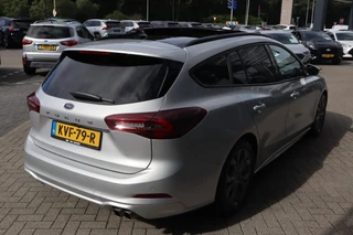 Ford Focus Wagon 155PK ST-LINE-X AUTOMAAT BTW PANODAK EL-ACHTERKLEP BLISS WINTERPACK HEAD-UP DISPLAY EX-FABR. AUTO 100.000KM/4JR GARANTIE / 10