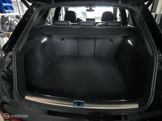 Audi Q5 45 TFSI Quattro S-Line / Pano / Trekh. / B&O / 44