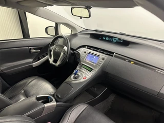 Toyota Prius 1.8 Plug-in Aspiration LEER NAVI CAMERA CRUISE. / 15